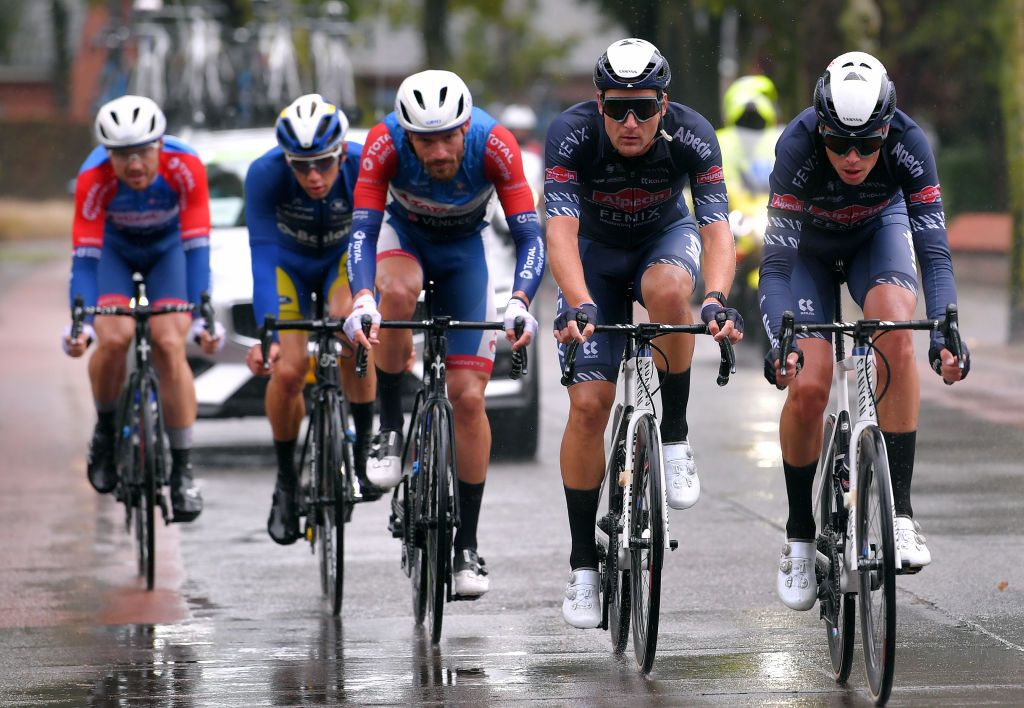 The early break of the day fought in the rain