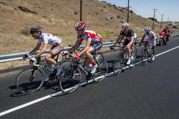 Sylvain Georges (AG2R La Mondiale) and Jeremy Vennell (Bissell) at the front of the break.