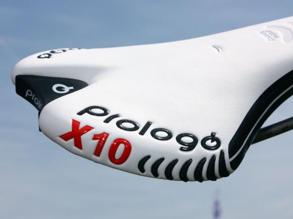 Textured grips along the rear edge are meant to provide an additional measure of control on steep technical descents.