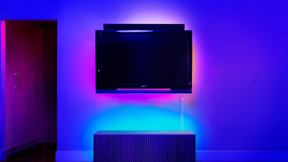 Images of the New Razer Synapse, Razer Chroma app, and Razer Aether products.
