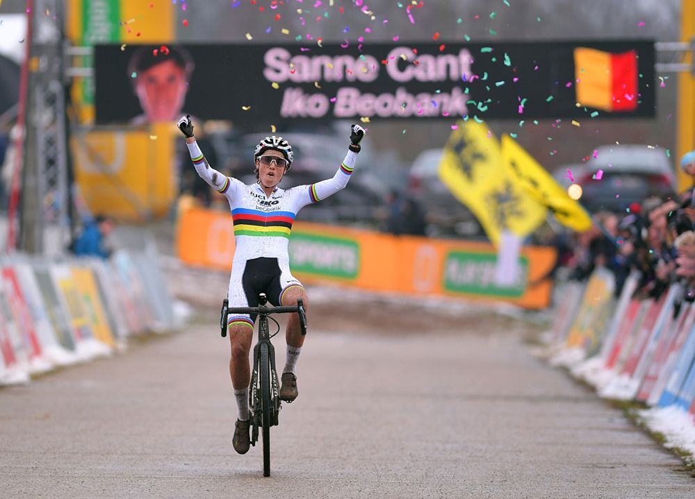 Sanne Cant wins Superprestige Zonhoven