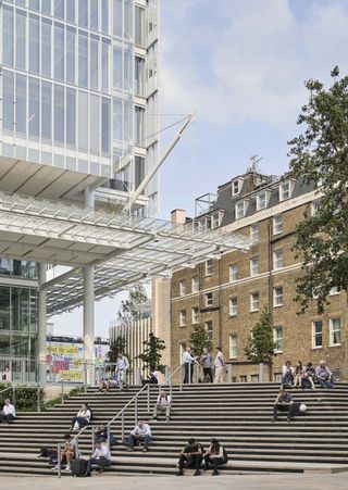 paddington square by renzo piano building workshop with its elevated glass cube