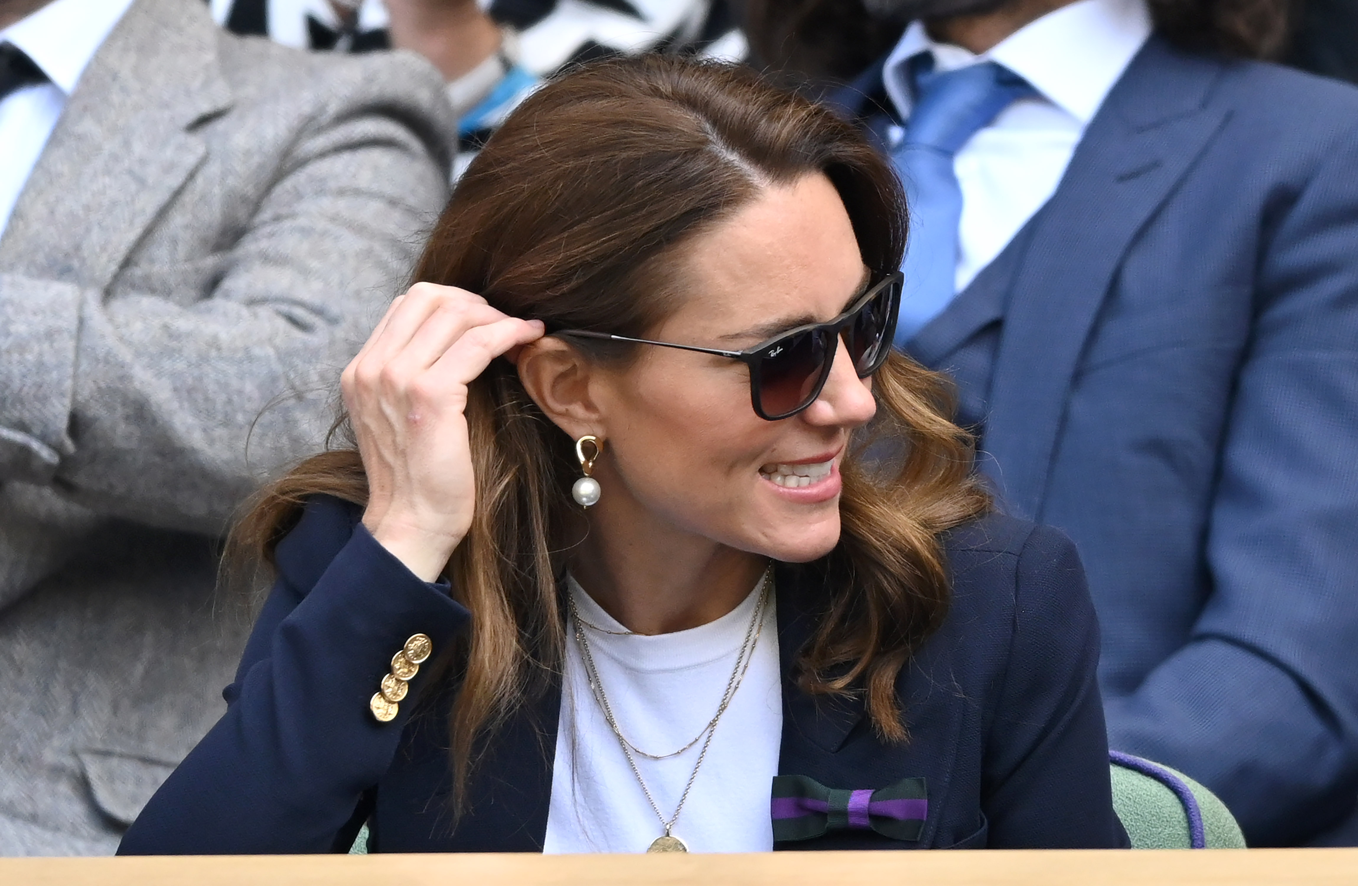 Kate Middleton's Ray-Ban Sunglasses Are 30% Off for Black Friday | Marie  Claire