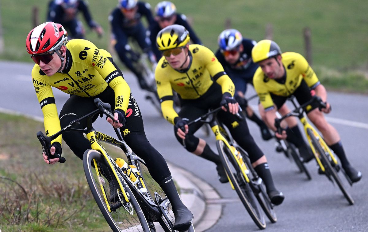 Jonas Vingegaard and his Visma-Lease a Bike teammates