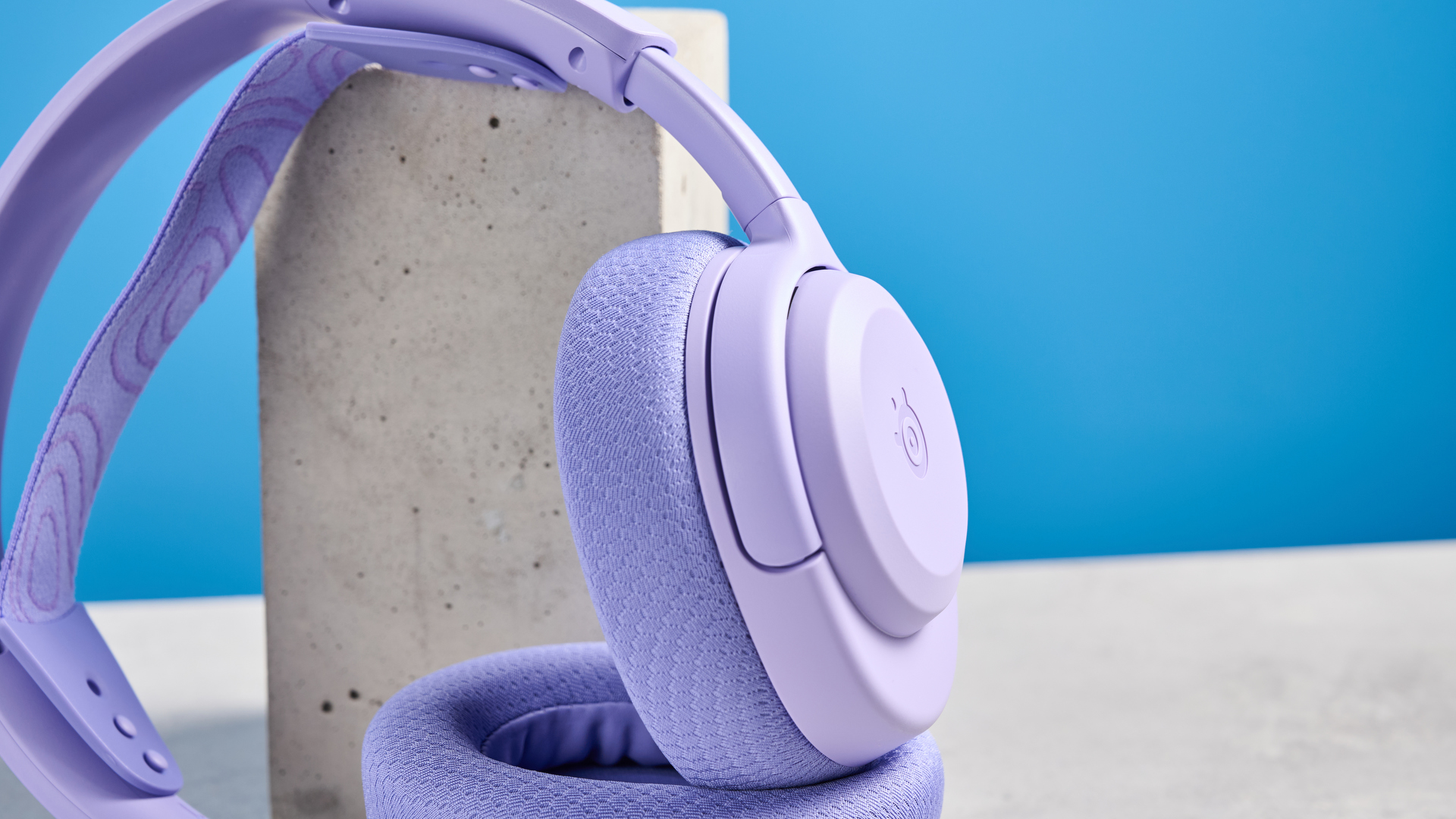 A Lavender SteelSeries Arctis Nova 3 Wireless gaming headset
