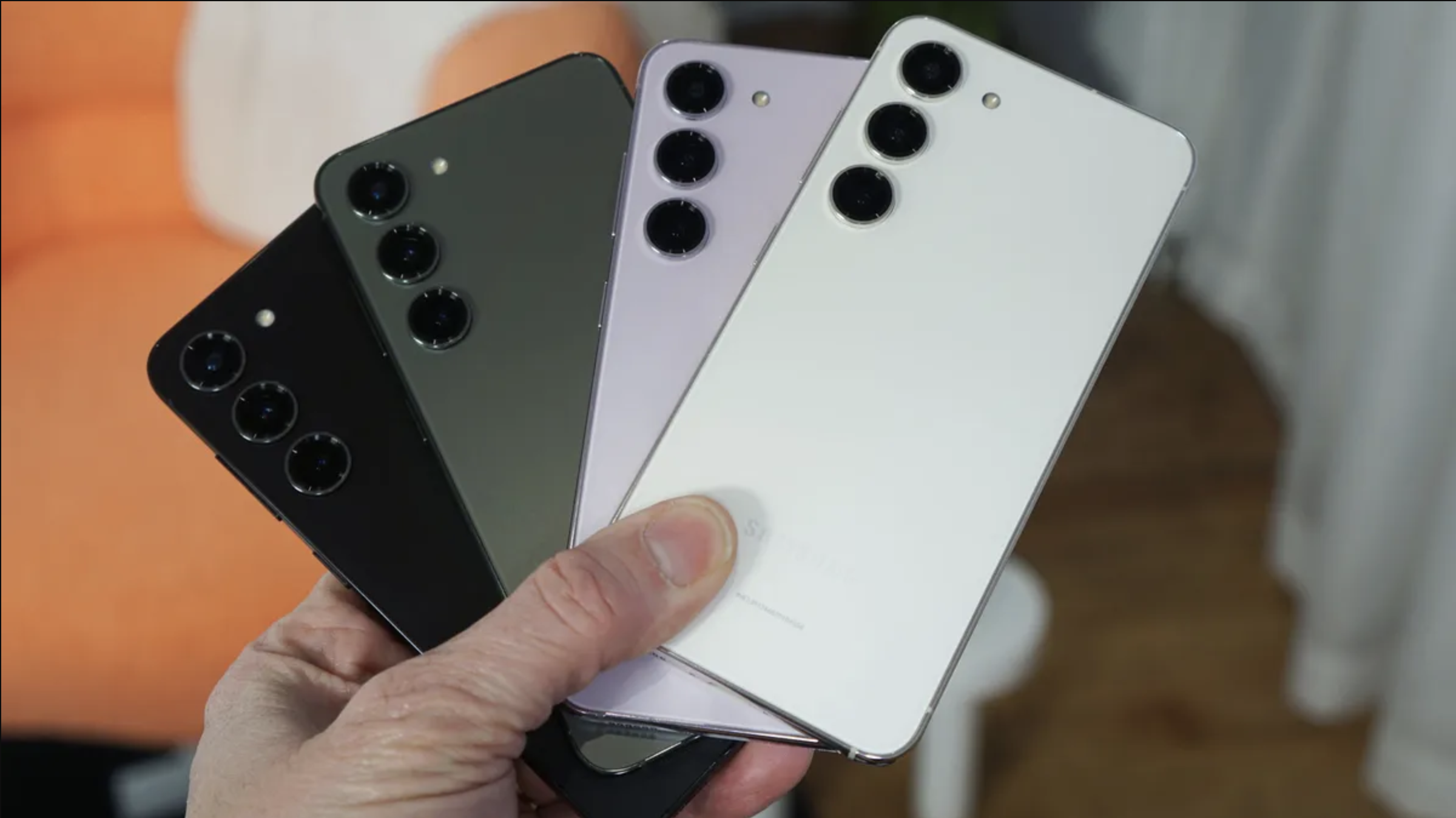 La gamme Galaxy S23 est disponible en noir fantôme, vert, lavande et crème