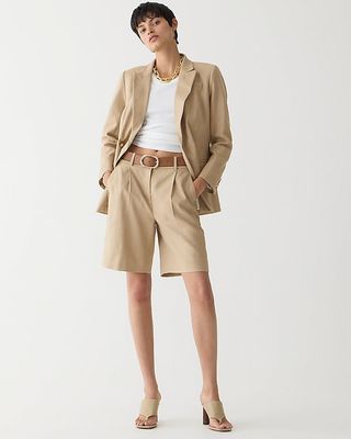 High-Rise Trouser Short in Stretch Linen Blend