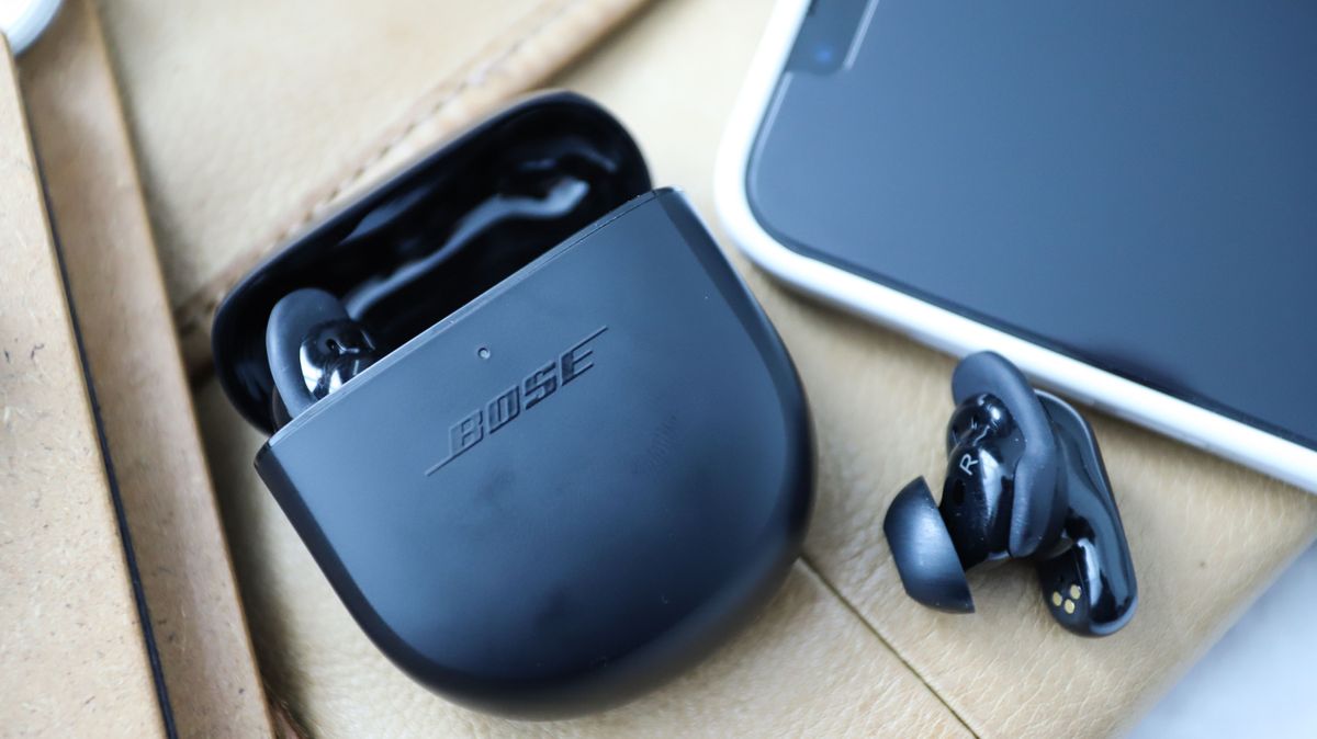 AirPods Pro 2 vs Bose QuietComfort Earbuds II: which earbuds are best ...