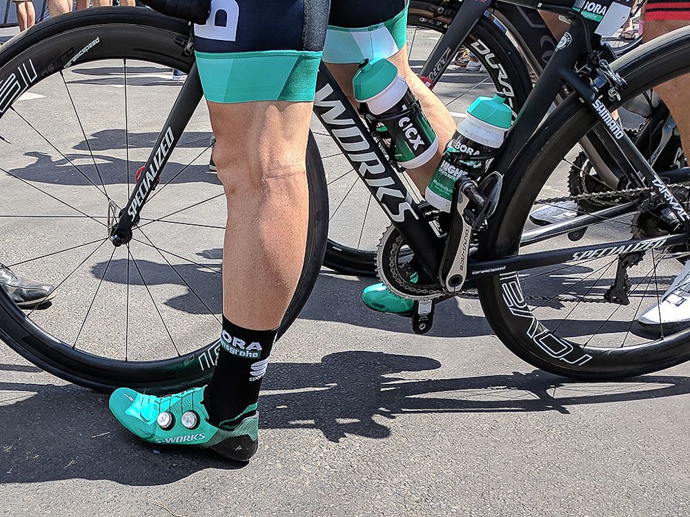 The heel cup on the shoe seems to be a lower than the S-Works 6 model