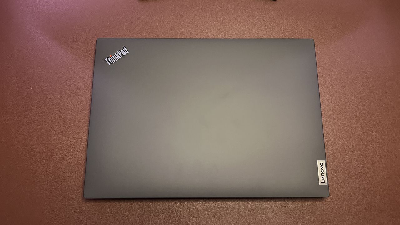 Lenovo ThinkPad T16 Gen 1