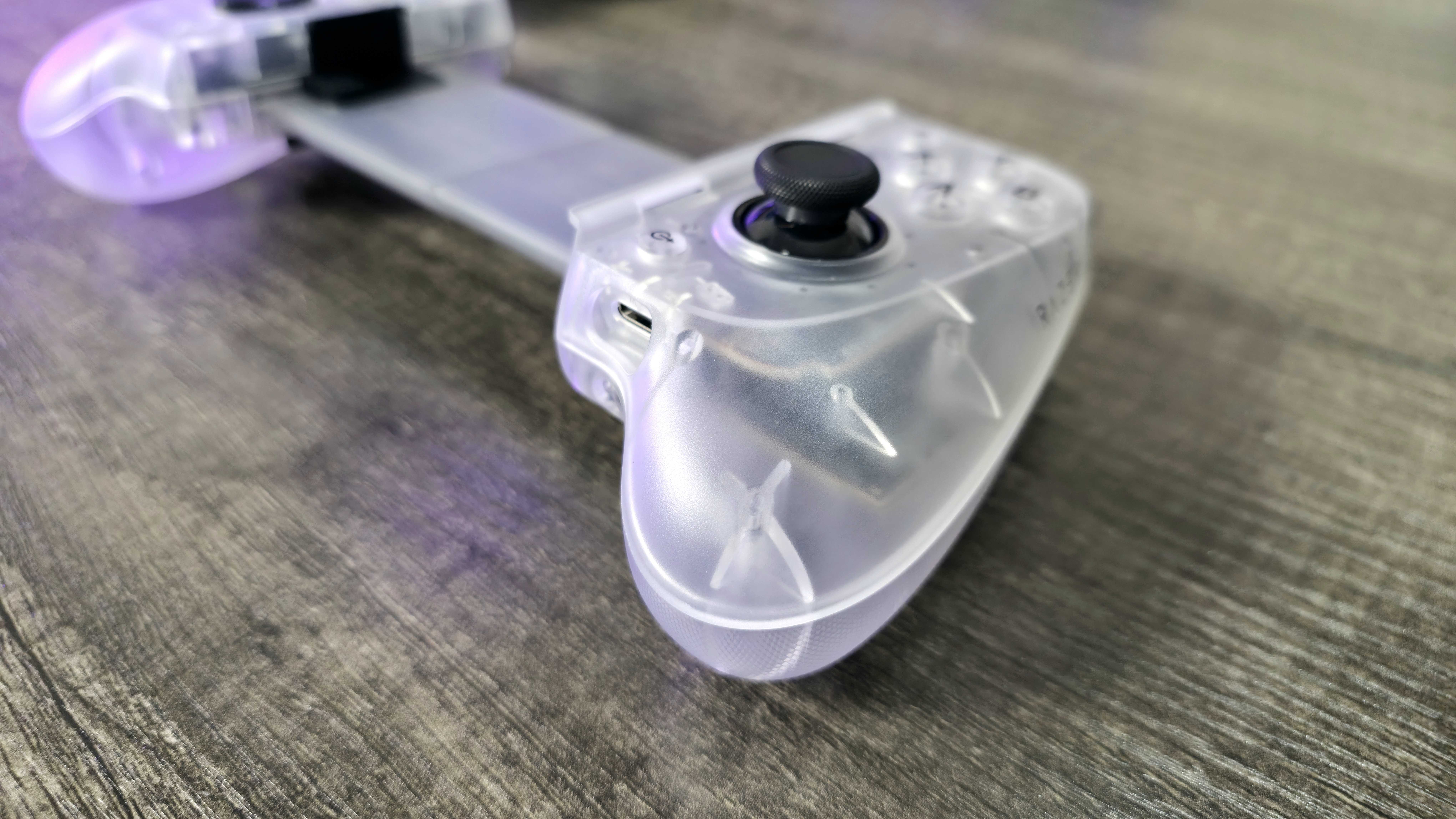 Image of the Razer Phantom White Collection.