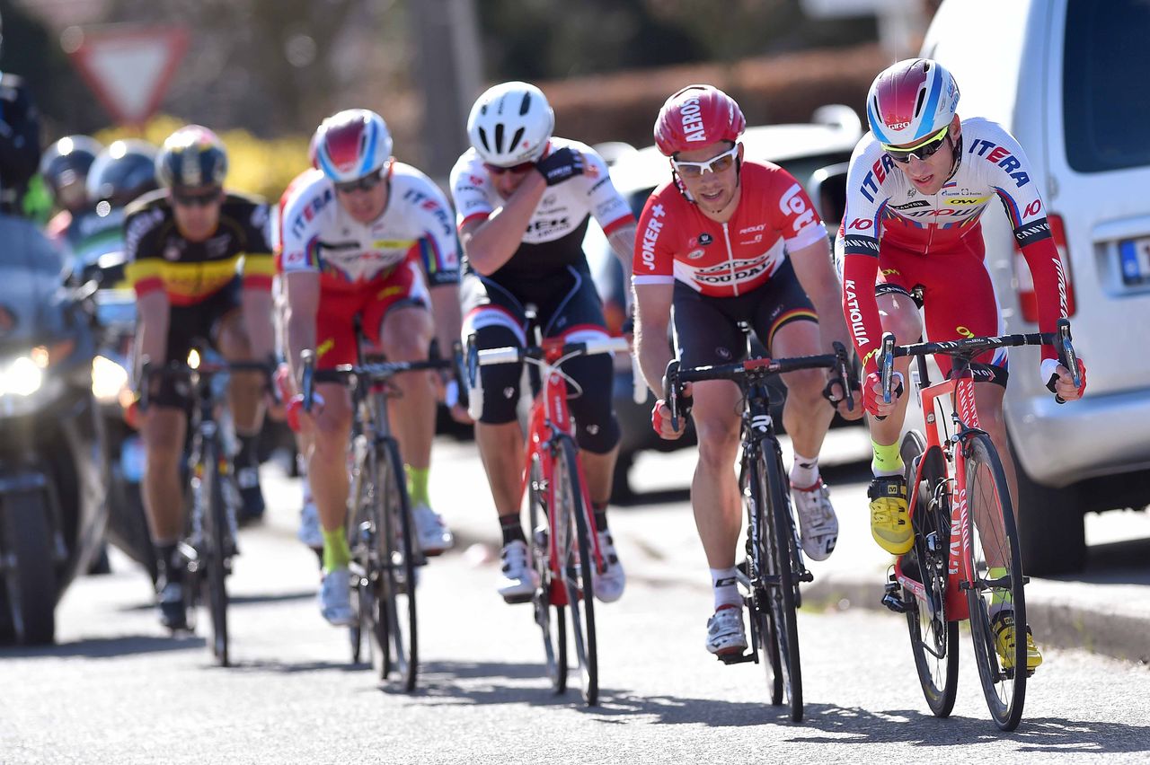 Stijn Devolder (Trek Factory Racing) wipes his face