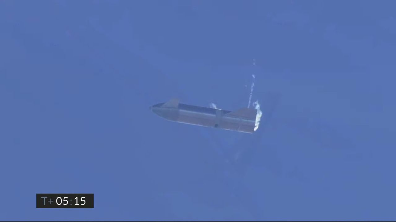 A screenshot from SpaceX's webcast of the Starship SN9 test flight on Feb. 2, 2021.