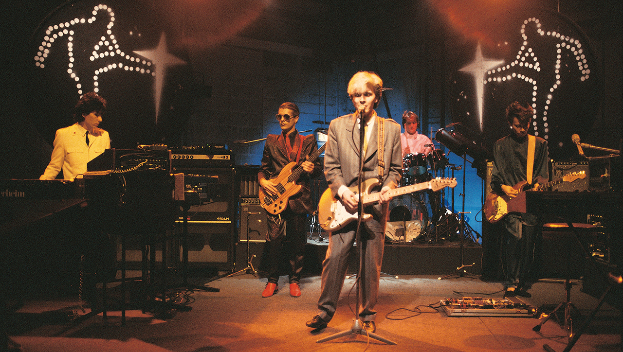 (MANDATORY CREDIT Watal Asanuma/Shinko Music/Getty Images) Pop group Japan perform on BBC TV show The Old Grey Whistle Test, London, 1982. L-R Richard Barbieri, Mick Karn, David Sylvian, Steve Jansen, Masami Tsuchiya. (Photo by Watal Asanuma/Shinko Music via Getty Images)