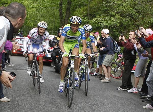 Ivan Basso with Michele Scarponi and teammate Vincenzo Nibali