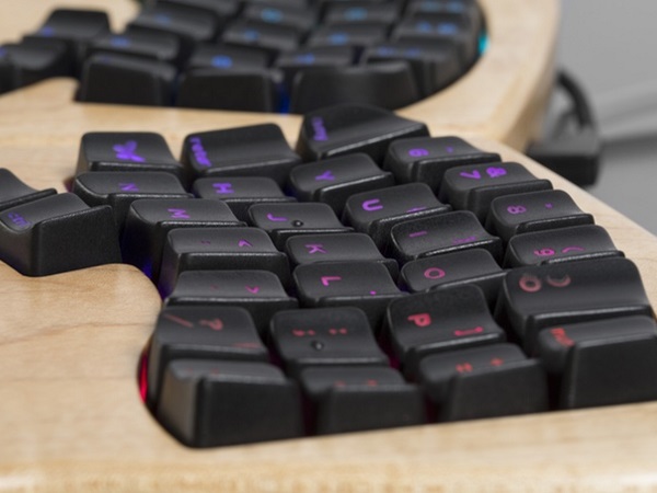 Keyboardio's Wooden Model 01 Mechanical Ergonomic Keyboard Kickstarter  Soaring | Tom's Hardware