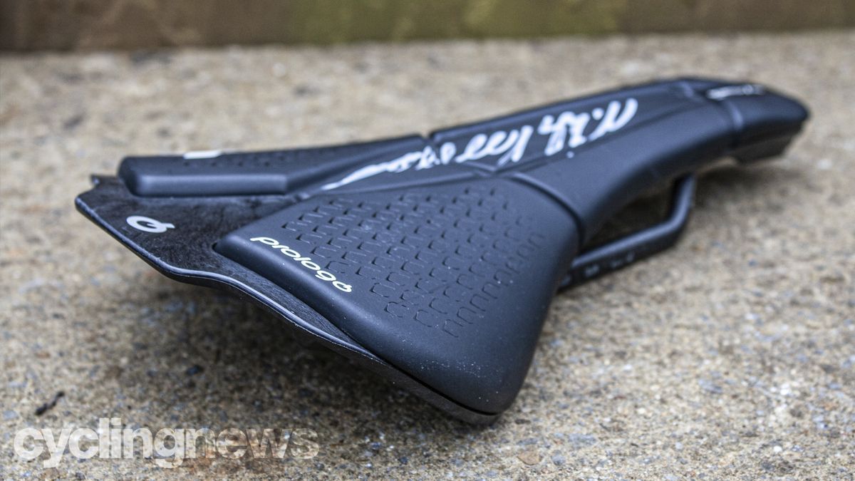 Vincenzo Nibali-signed Prologo Scratch M5 saddle