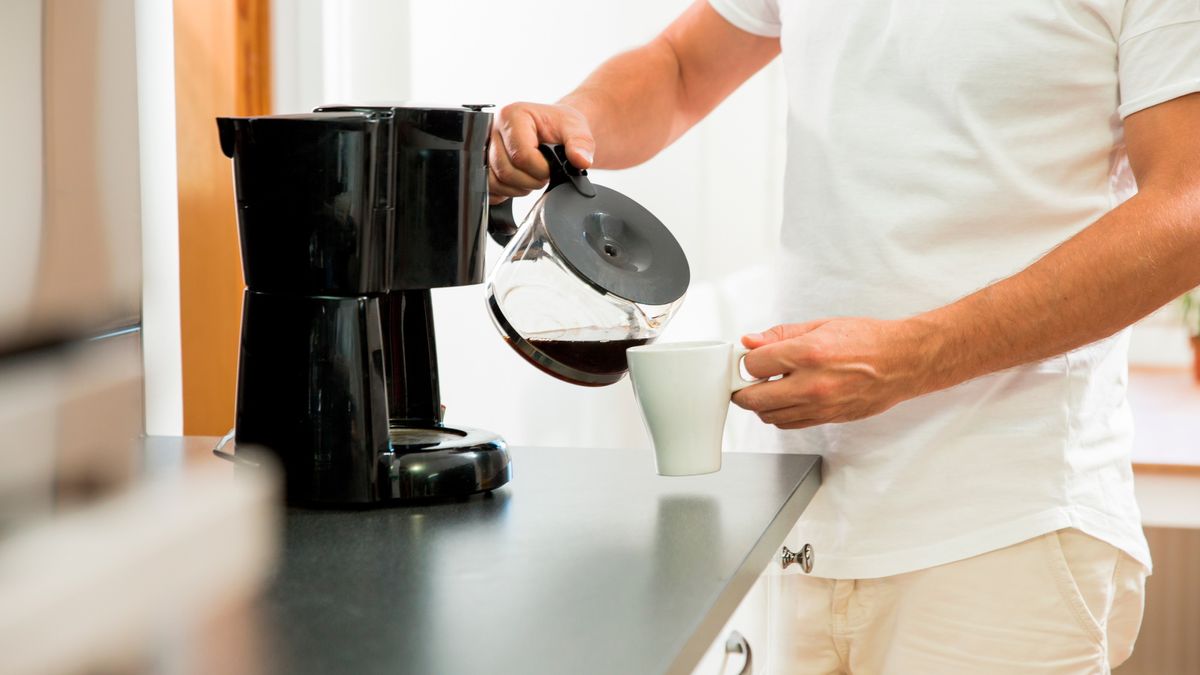 How To Clean A Percolator Coffee Pot: An Expert Guide