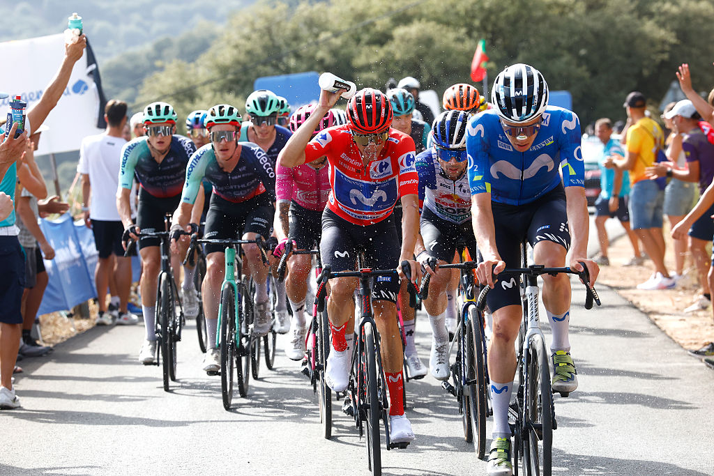 Enric Mas (Movistar) cools himself during stage 14 of the 2026 Vuelta a Espa&amp;ntilde;a. (Photo by Luis Gomez - Pool/Getty Images)