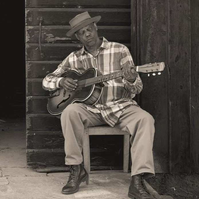 Eric Bibb
