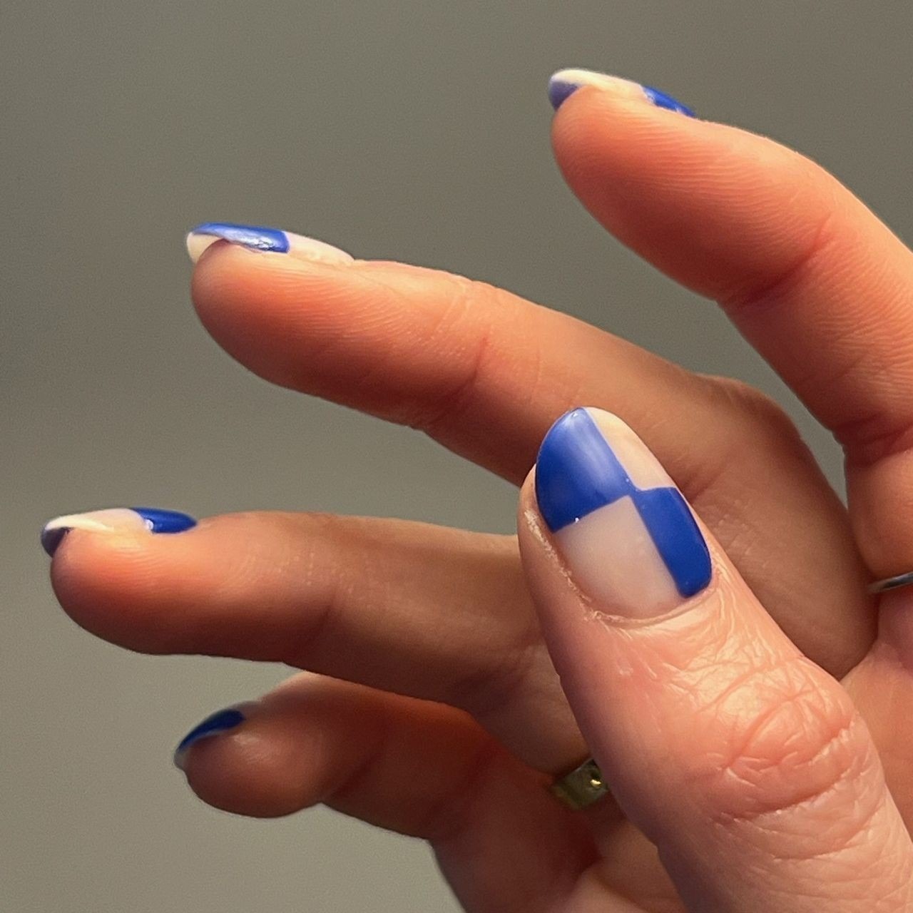 Checkerboard blue simple nail design
