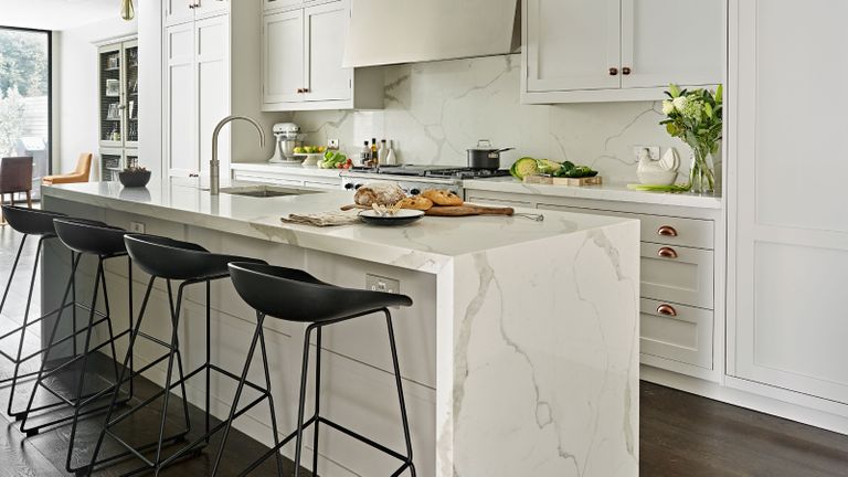 modern shaker kitchen with marble kitchen island