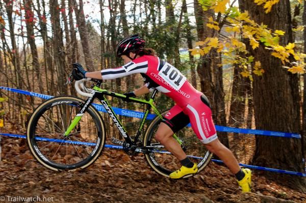 Crystal Anthony (Cyclocrossworld.com) at the top of the run-up
