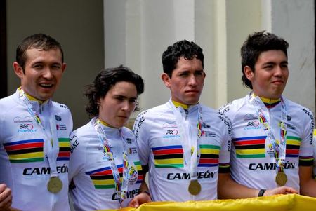 The Colombian team on the podium after winning the team relay