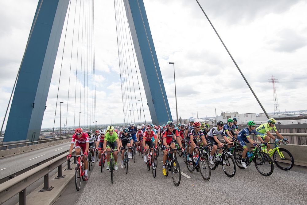 Athletes ride in the pack during the Euroeyes Cyclassics Hamburg
