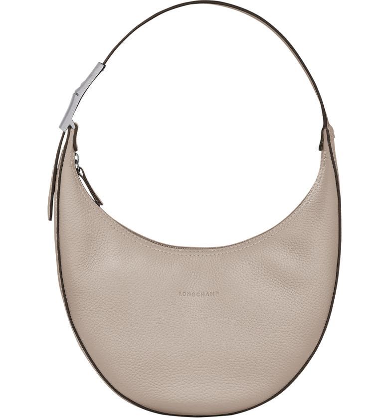 missing-image 31 قطعة أزياء مستوحاة من برادا يمكنك شراؤها لفصل الربيع