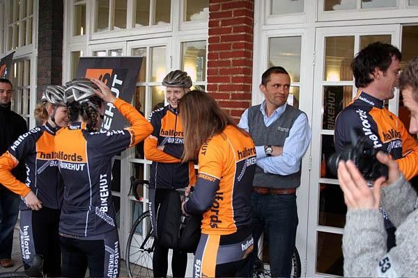 Halfords Bikehut riders get ready to ride in the chilly January weather.