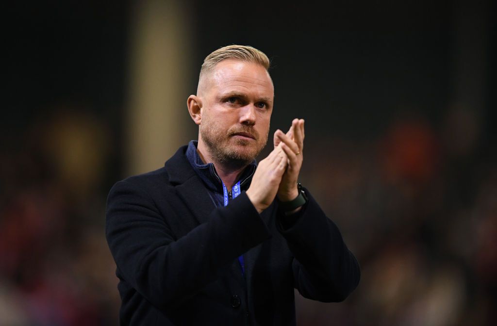 Jonas Eidevall, Head Coach of Arsenal applauds fans after the UEFA Women&#039;s Champions League match between FC Bayern München and Arsenal FC at FC Bayern Campus on October 09, 2024 in Munich, Germany.