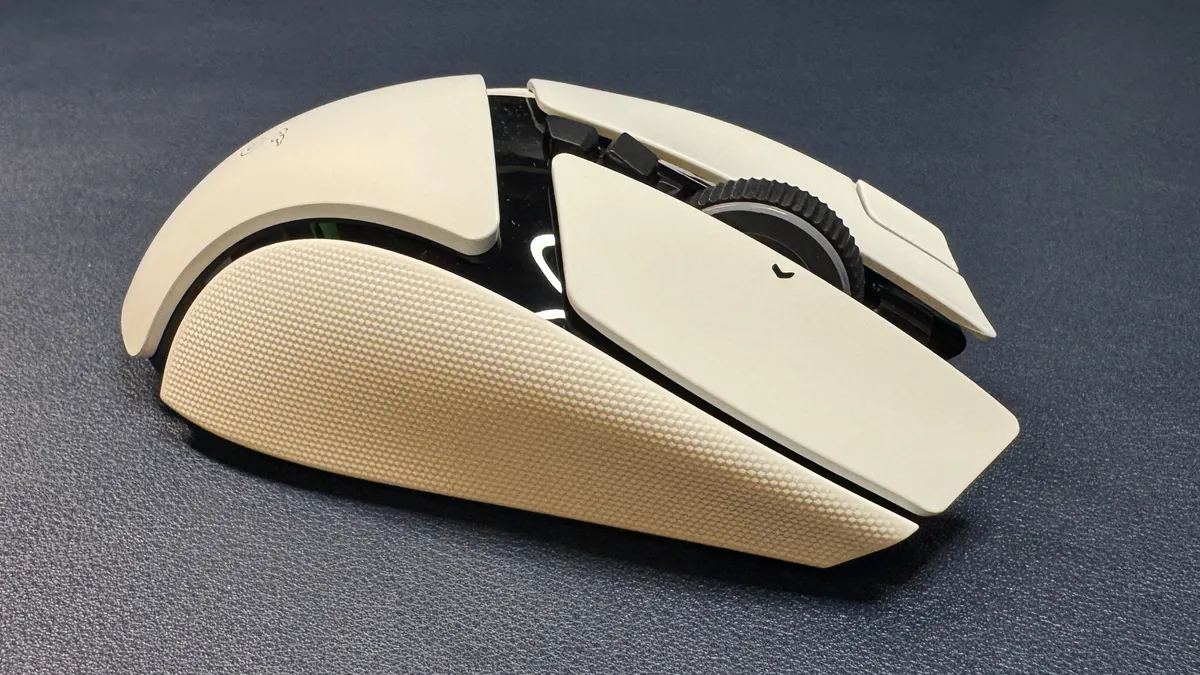 Обзор игровой мыши Razer Basilisk V4 Pro: особенности, дизайн и новая кнопка ИИ — изображение 15