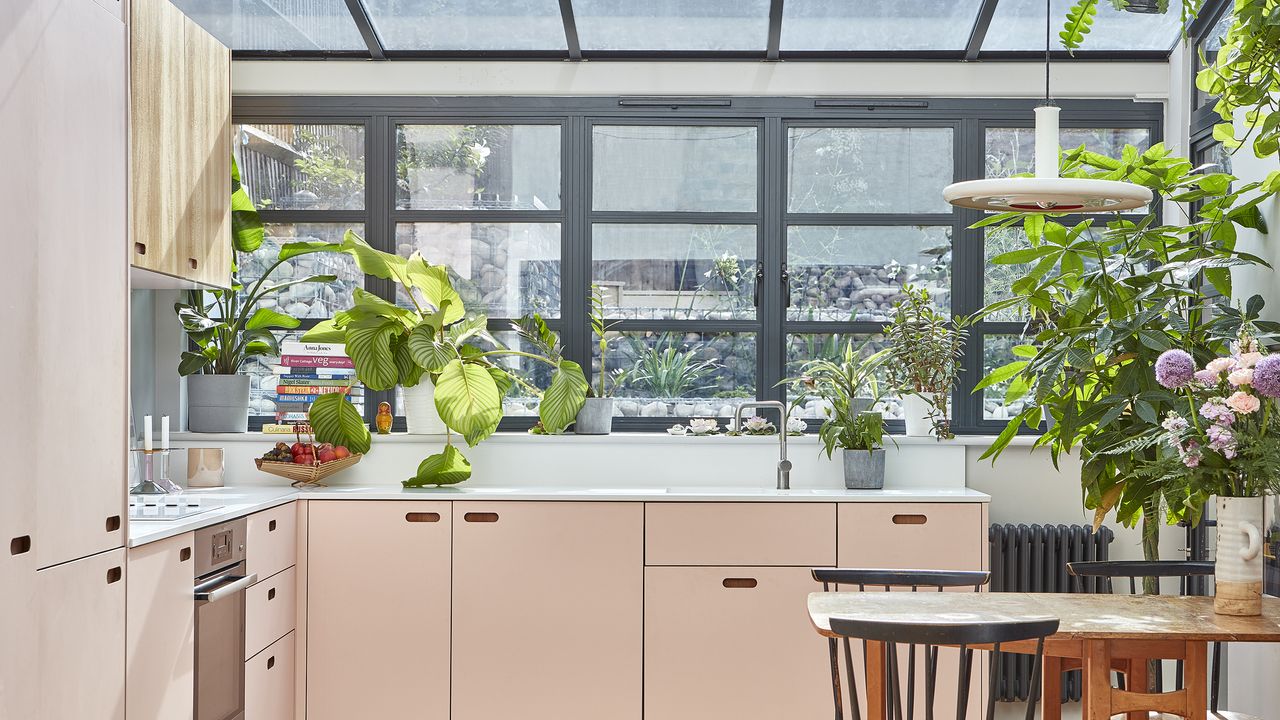 small London kitchen extension to basement flat