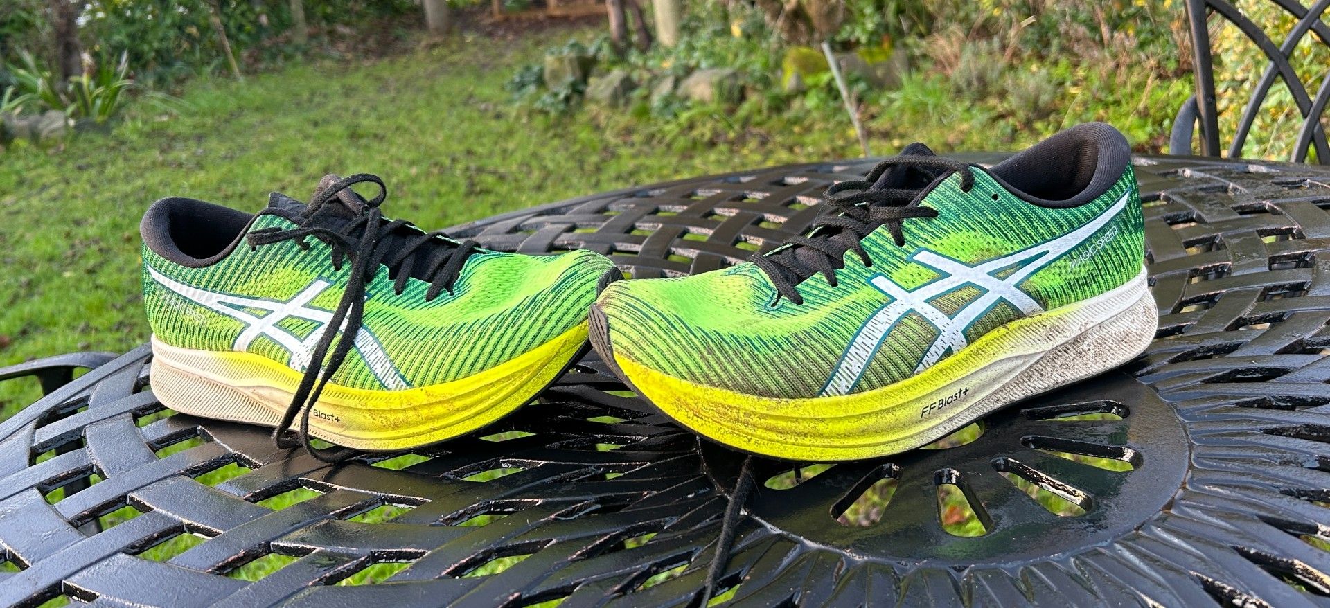 ASICS Magic Speed グリーン ASICS Magic Speed 5 Unisex Vital Green/Carrier Grey – Holabird Sports