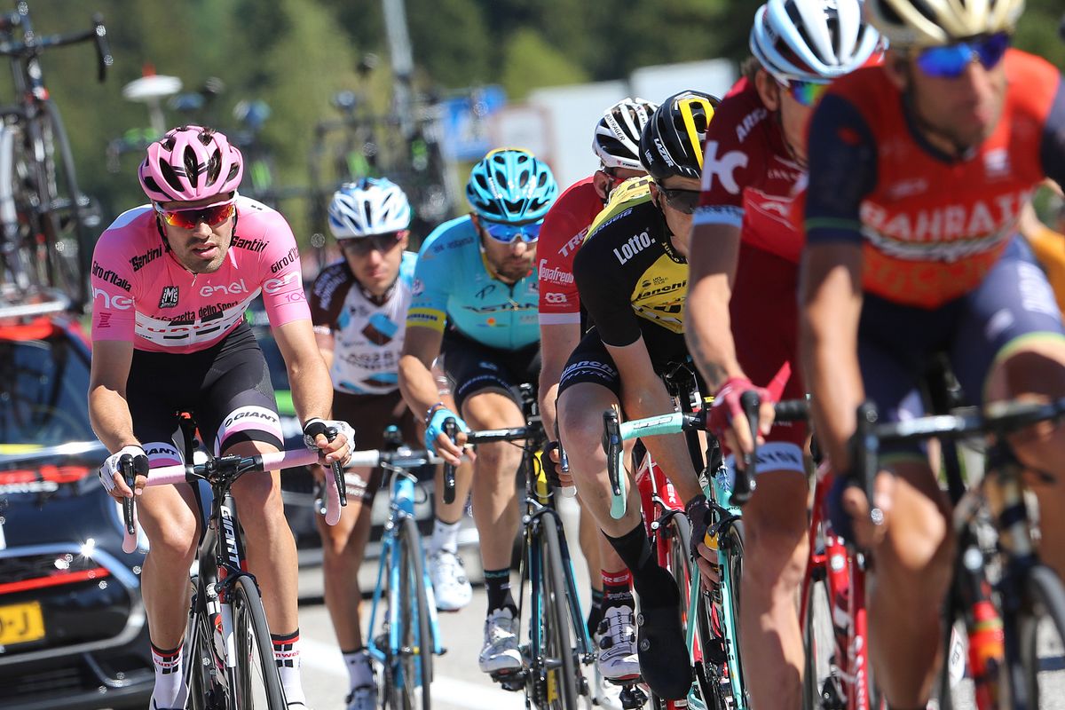 Tom Dumoulin keeps an eye on his rivals