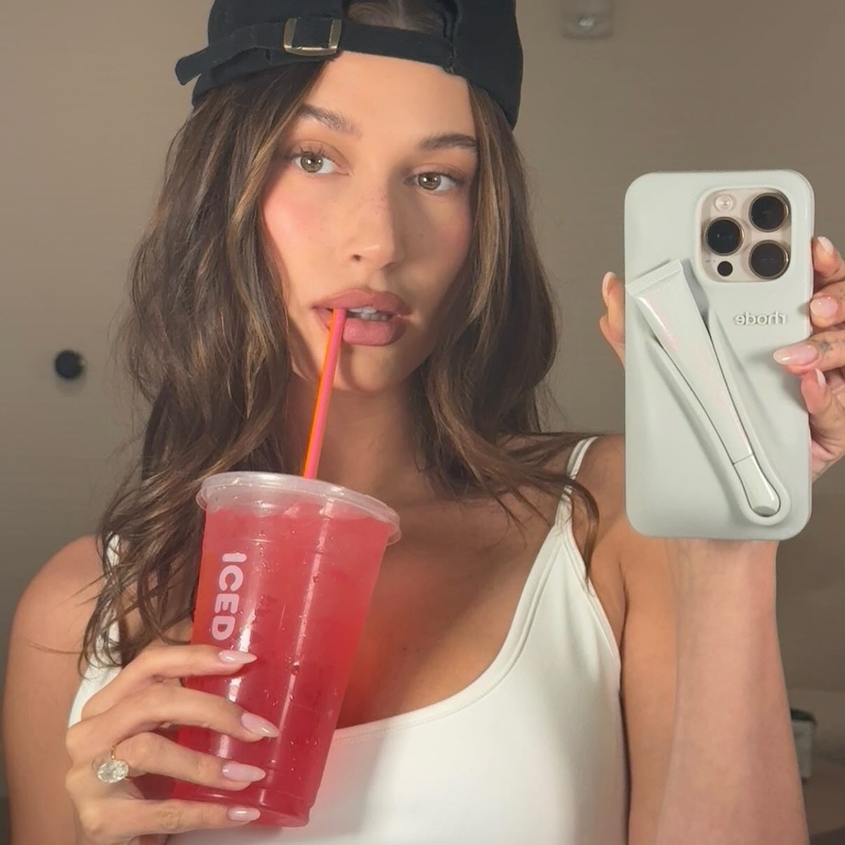 Hailey Bieber