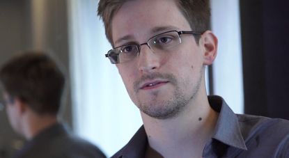 Edward Snowden: I wasn't trying to look like a Putin patsy