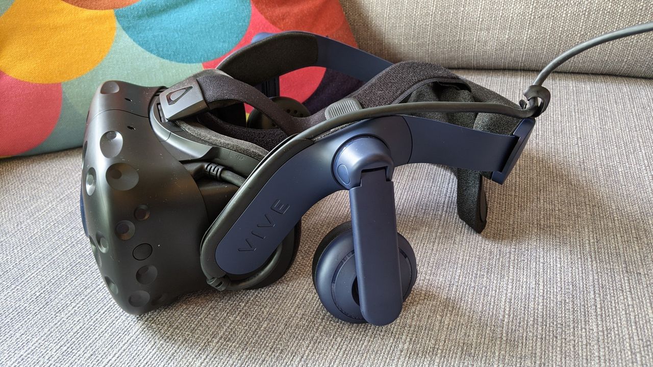 HTC Vive Pro 2_headset side view_Gerald Lynch_HTC Corporation