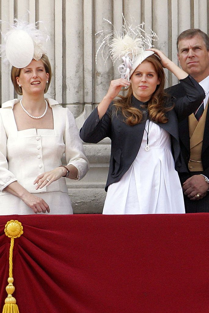 Event, Tradition, Ceremony, Formal wear, Dress, Confirmation, Gesture, Suit, Uniform, Ritual,