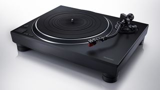 Technics launches SL-1500C turntable with built-in phono stage