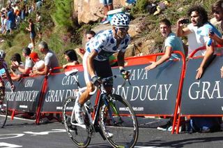 Alejandro Valverde (Movistar) was forced to chase Rodriguez and Contador on the final climb of stage 12