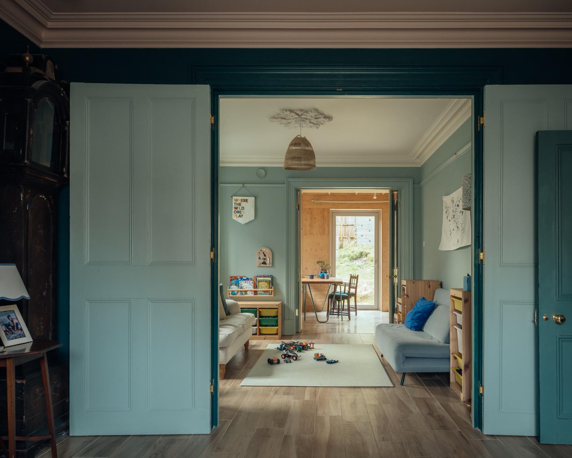 The original decorative elements of the house were restored and upgraded