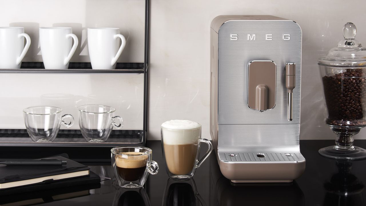 SMEG BCC02 bean to cup coffee machine