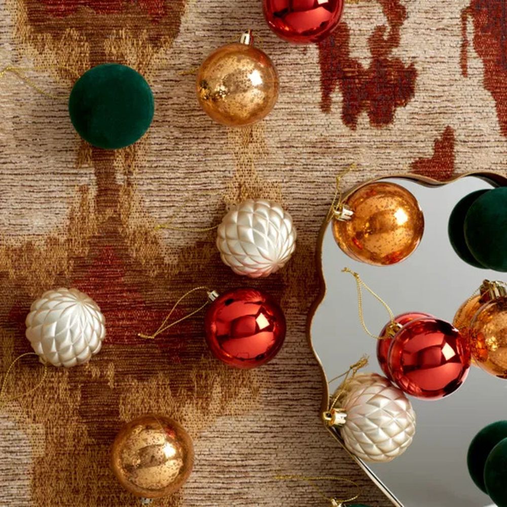 This TikTok balloon bauble hack is a great tree update This TikTok balloon bauble hack is a great tree update