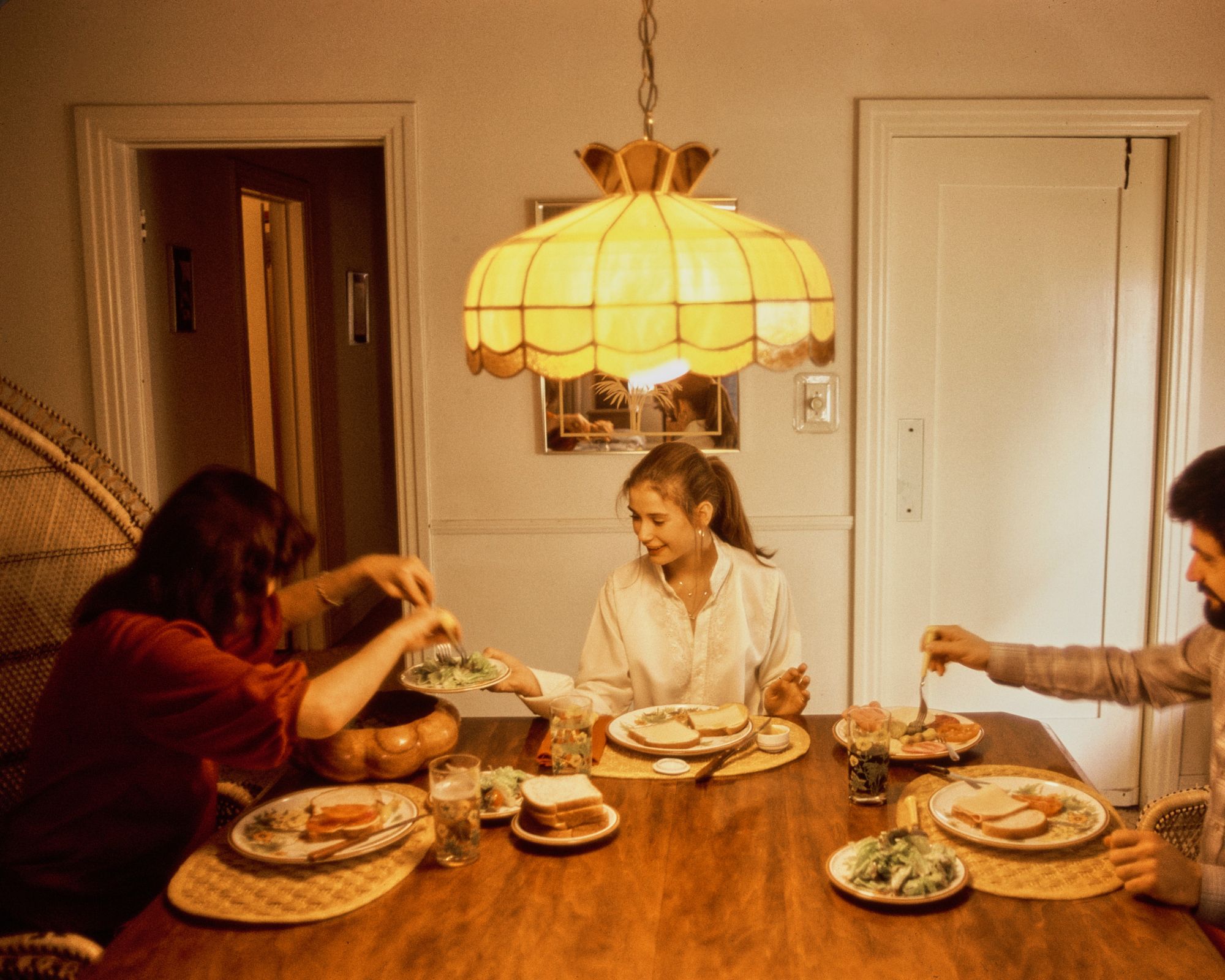 demi moore at 15 in her family home