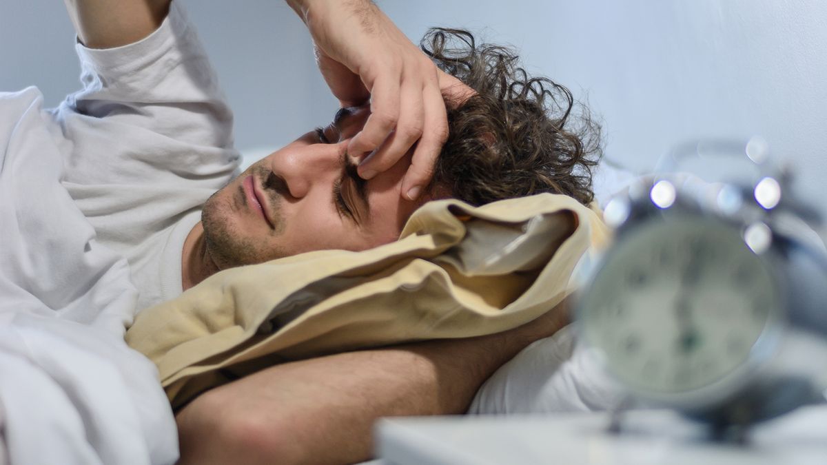 Here’s what going to bed with wet hair does to your mattress and it's