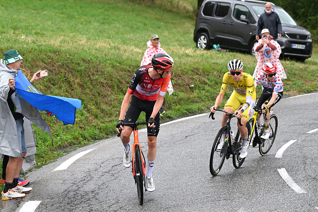 LA PLAGNE, FRANCE - JULY 25: (L-R) Thymen Arensman of Netherlands and Team INEOS Grenadiers, Tadej Pogacar of Slovenia and UAE Team Emirates - XRG - Yellow Leader Jersey and Jonas Vingegaard of Denmark and Team Visma | Lease a Bike - Polka Dot Mountain Jersey compete in the breakaway during the 112th Tour de France 2025, Stage 19 a 93.1km stage from Albertville to La Plagne 2062m / #UCIWT / Stage route modified over infected cattle / on July 25, 2025 in La Plagne, France. (Photo by Dario Belingheri/Getty Images)