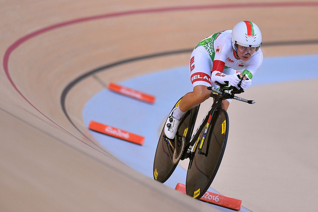 Tatsiana Sharakova (Belarus) in the individual pursuit