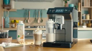 The De'Longhi cold brew coffee maker on a kitchen countertop
